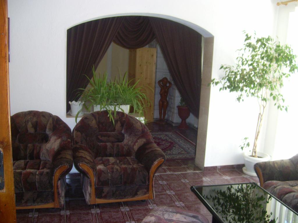 Family Hotel George Svilengrad Rum bild